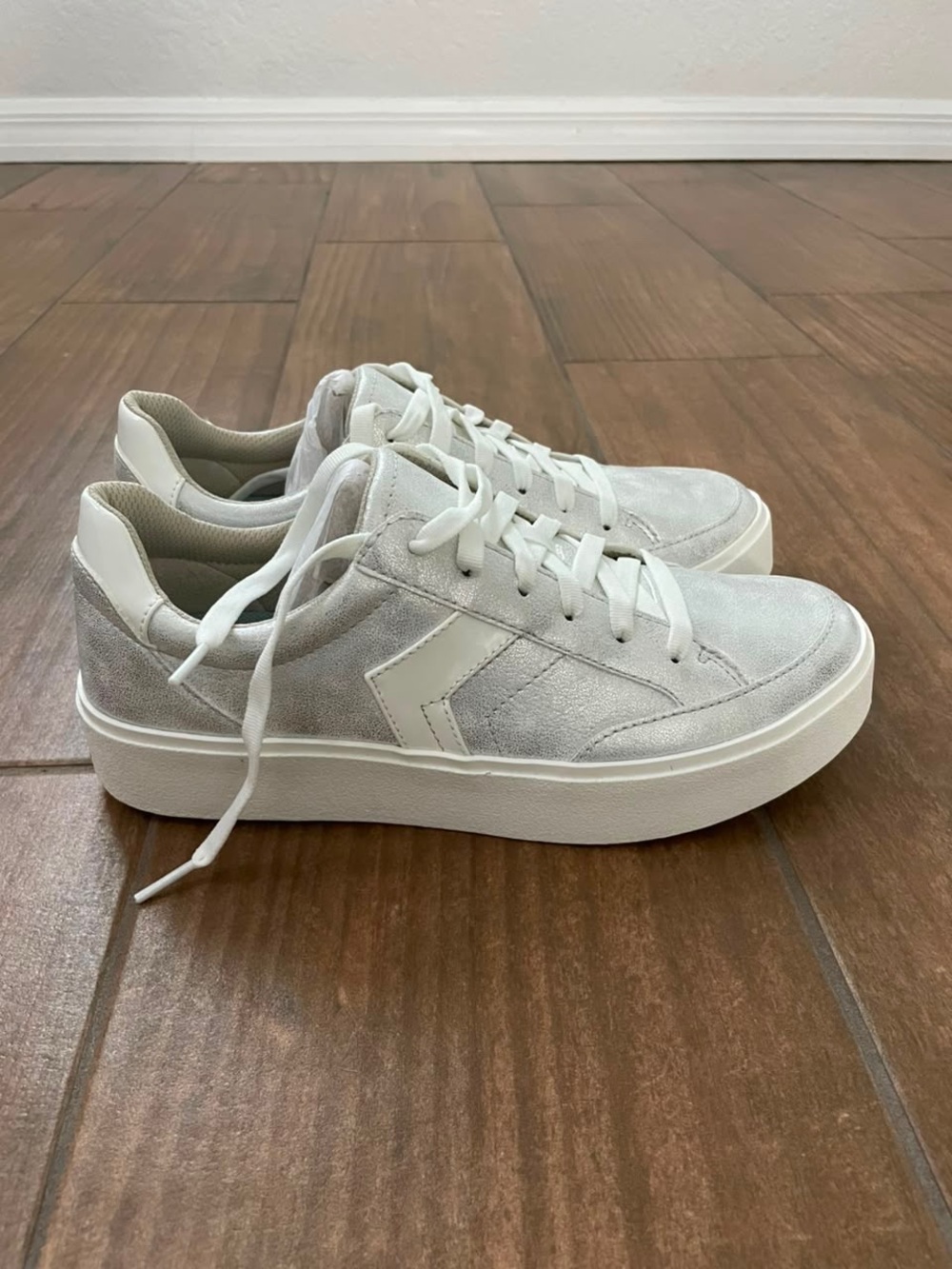Dr. Scholl's Madison Lace Sneakers in Silver and White - Picture 8 of 11